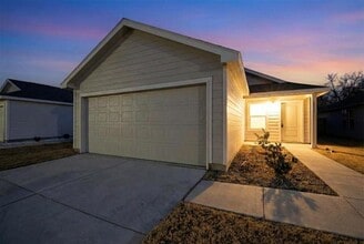 6734 Highlands St in Princeton, TX - Building Photo - Building Photo