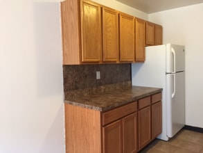 77 Orange Rd in Montclair, NJ - Building Photo - Building Photo