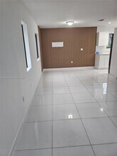 2773 NW 43rd Ter in Miami, FL - Building Photo - Building Photo