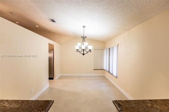 4140 NW 96th Ter in Sunrise, FL - Building Photo - Building Photo