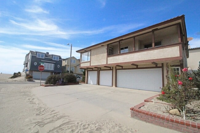 3700 Ocean Dr in Oxnard, CA - Building Photo - Building Photo