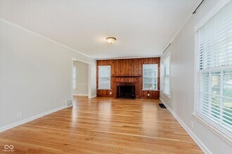5033 N Pennsylvania St in Indianapolis, IN - Building Photo - Building Photo