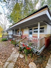 5670 Lauramore Rd in Macclenny, FL - Foto de edificio - Building Photo