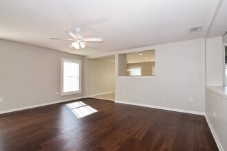 2292 Blackwood Dr in Mulberry, FL - Foto de edificio - Building Photo