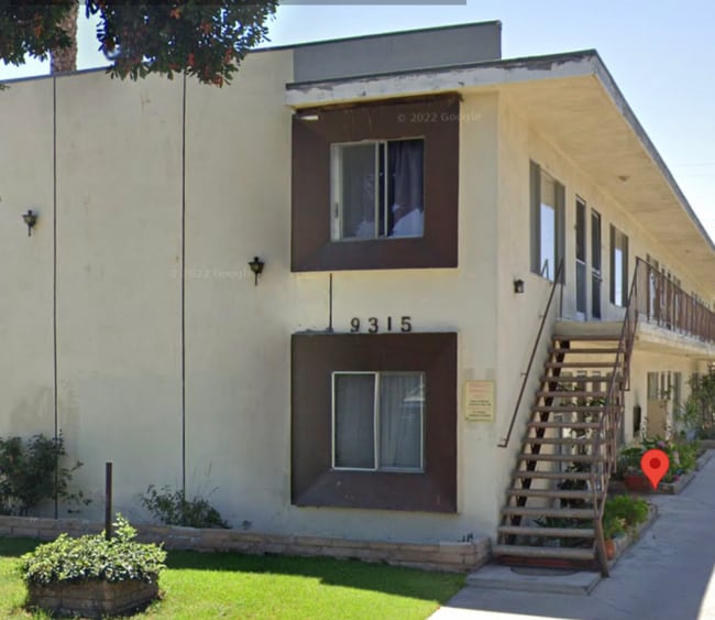 property at 9315 San Vincente Ave
