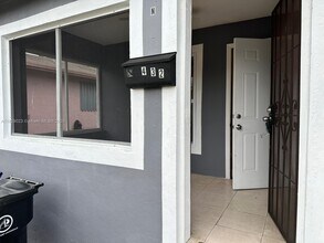 432 NW 17th Ave in Fort Lauderdale, FL - Building Photo - Building Photo