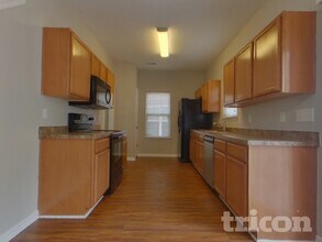 484 Westmoreland Rd in Columbia, SC - Foto de edificio - Building Photo