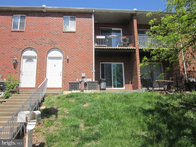 property at 1850 E Cornwall St