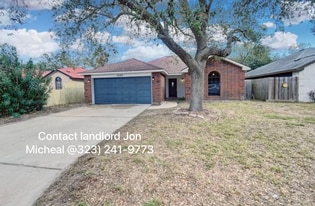 2094 Ridgewood Cir in Ingleside, TX - Building Photo