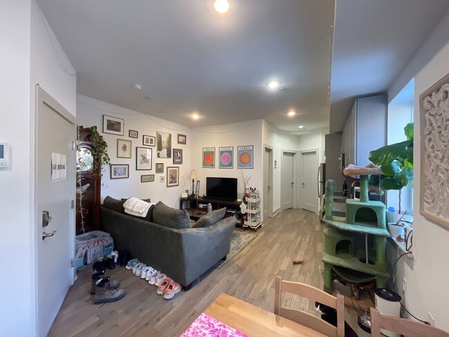 3213 Haverford Ave in Philadelphia, PA - Building Photo - Building Photo