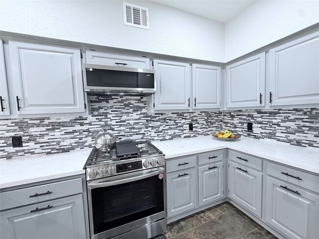 7015 Puerta Vista Ln in Houston, TX - Building Photo - Building Photo