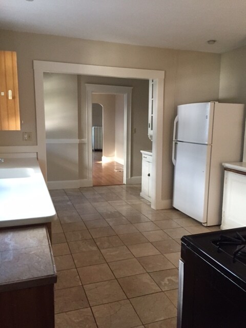 397 Boylston St, Unit 1 in Brookline, MA - Building Photo