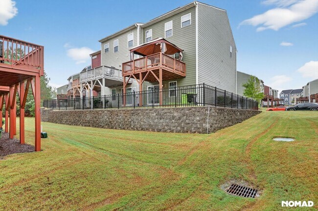 305 Cross Country Way in Durham, NC - Building Photo - Building Photo