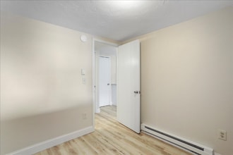 185 N Main St, Unit 4 in Biglerville, PA - Foto de edificio - Building Photo