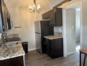 3033 San Jacinto St in Dallas, TX - Building Photo - Building Photo