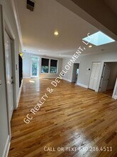 1136 W Pratt Blvd in Chicago, IL - Building Photo - Building Photo