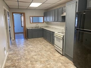 70 6th Ave, Unit Second floor in Troy, NY - Foto de edificio - Building Photo