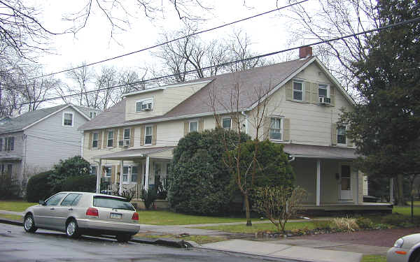 111-113 Pennsylvania Ave in Yardley, PA - Building Photo