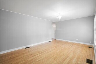 2607 School Dr in Rolling Meadows, IL - Building Photo - Building Photo