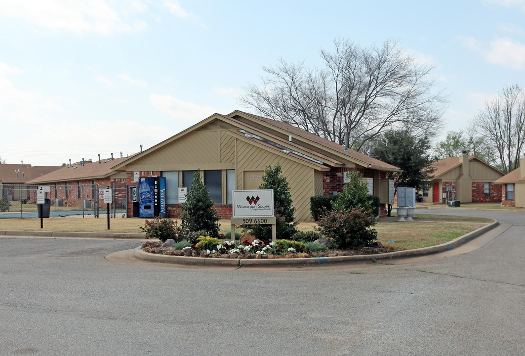 Wimbledon Square in Edmond, OK - Building Photo