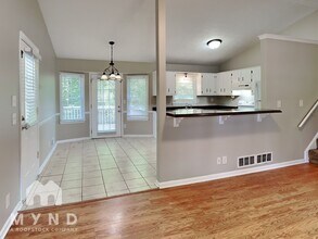 2475 Suncrest Ct in Buford, GA - Building Photo - Building Photo