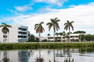 3701 S Flagler Dr in West Palm Beach, FL - Building Photo - Building Photo