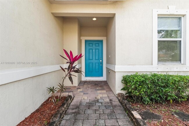 3448 NE 1st St in Homestead, FL - Building Photo - Building Photo