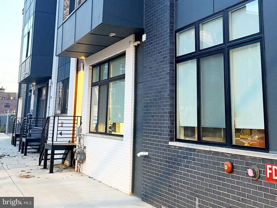 1754 N Randolph St in Philadelphia, PA - Building Photo