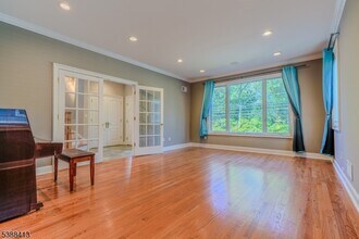 567 Mountain Ave in Springfield, NJ - Building Photo - Building Photo