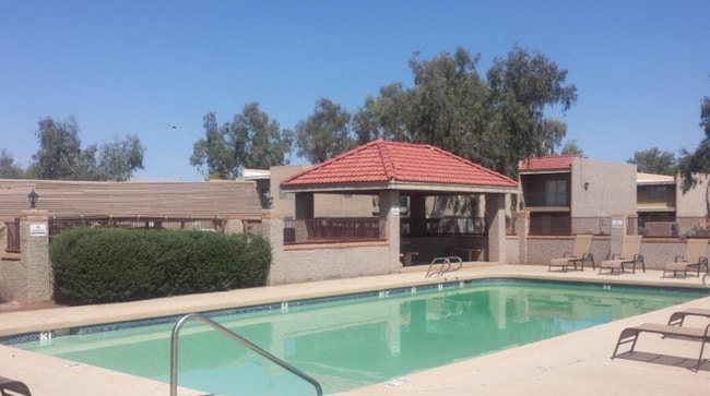 2839 E Le Marche Ave in Phoenix, AZ - Building Photo - Building Photo