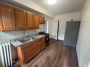 23 Williams Ave in Jersey City, NJ - Building Photo - Building Photo