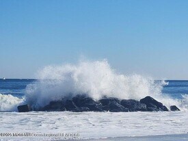 260 Ocean Ave, Unit A18 in Sea Bright, NJ - Building Photo