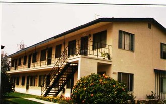 6105 Woodruff Ave Apartments