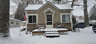 8845 Orrick St in Commerce Township, MI - Building Photo