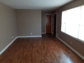 307 Lester Ave in Oxford, AL - Building Photo - Building Photo