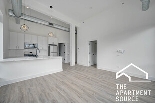 4735 N Western Ave, Unit 203 in Chicago, IL - Building Photo
