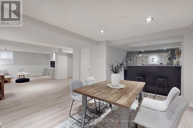 property at 4 Theobalds Cir