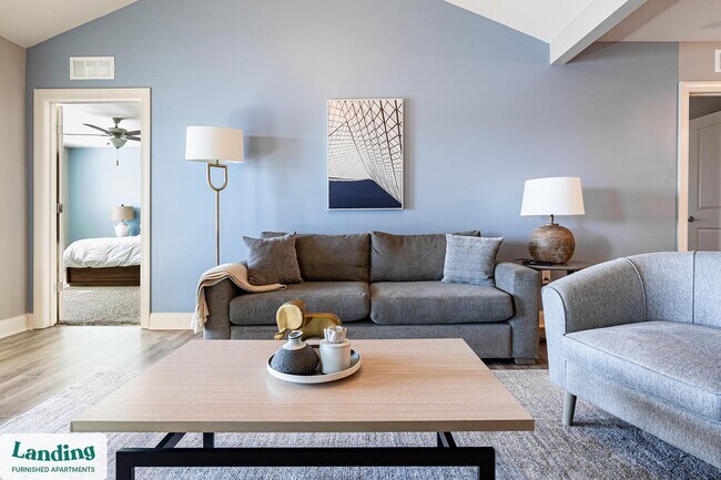 305 Laredo Dr in Cocoa, FL - Foto de edificio - Building Photo