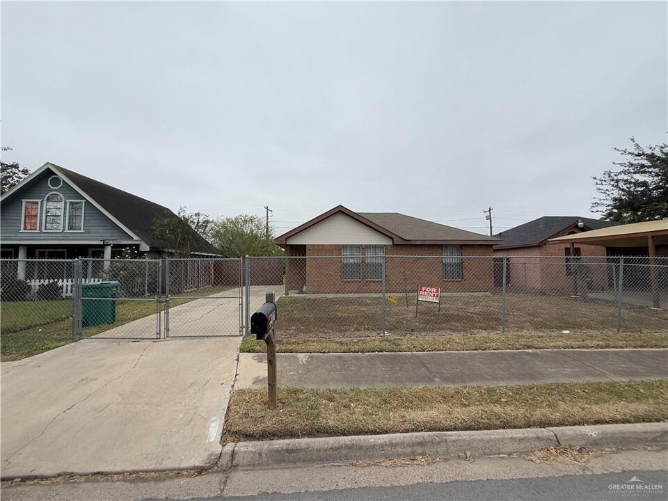 6202 S Rivera St in Pharr, TX - Building Photo