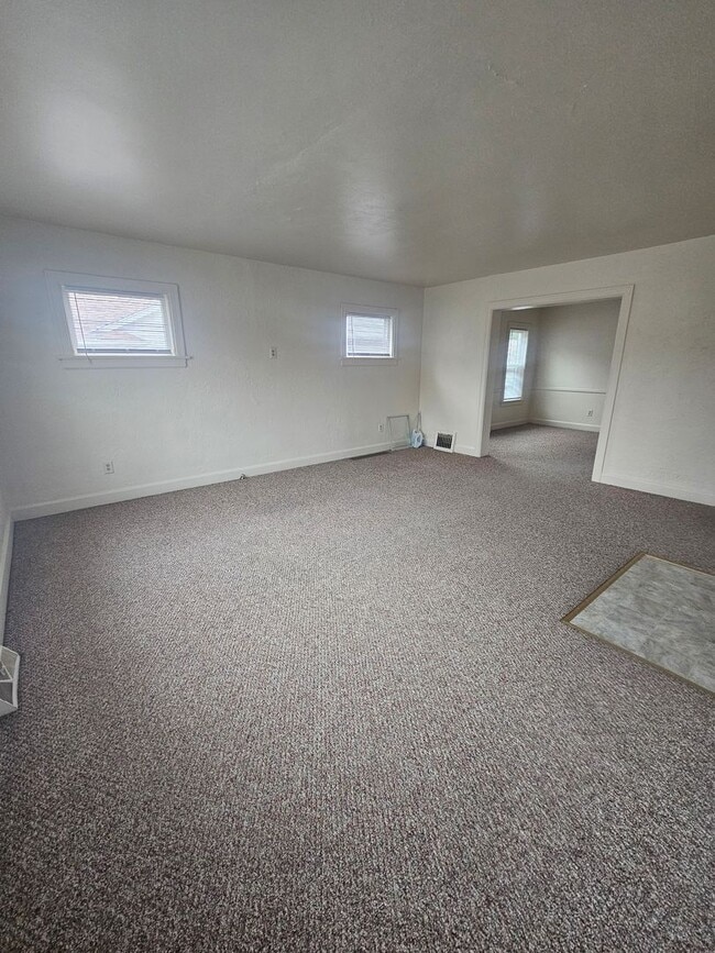 126 E 38th St in Erie, PA - Building Photo - Building Photo