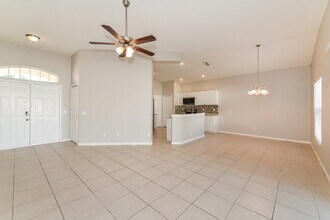 4607 9th Ave E in Bradenton, FL - Foto de edificio - Building Photo