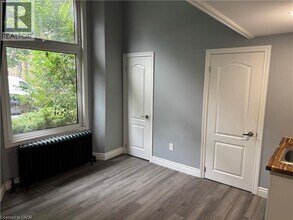 123 MacNab St S in Hamilton, ON - Building Photo - Building Photo