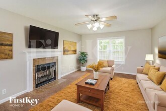 1393 Jenny Ln in Clarksville, TN - Building Photo - Building Photo