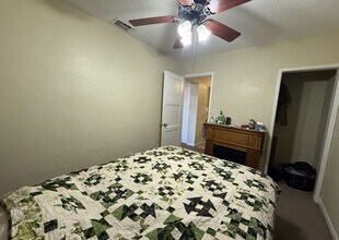 25508 Columbia St in Hemet, CA - Building Photo - Building Photo