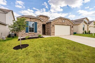 7030 Hayes Horizon in Live Oak, TX - Building Photo - Building Photo