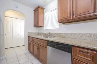 436 Bard St in Moorpark, CA - Building Photo - Building Photo