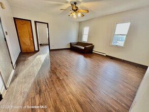 835 Maple St in Scranton, PA - Building Photo - Building Photo