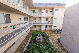 1311 S Grand Ave, Unit 14 in San Pedro, CA - Building Photo - Building Photo