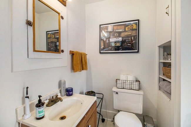 property at 407 N Ashley St