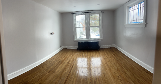 property at 4 Peyster St